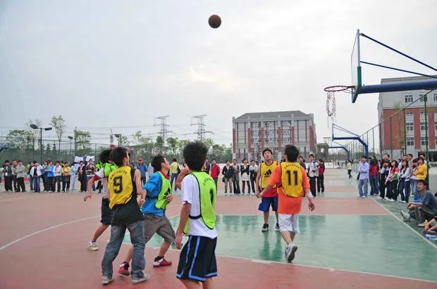 2023年四川對口高考14個專業(yè)類別各院校?？婆{(diào)檔線一覽表